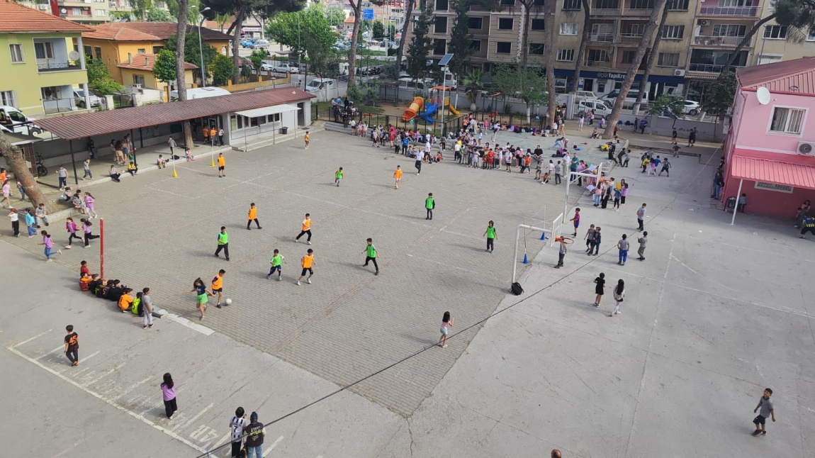 Okulumuz 4. sınıf öğrencileri arasında futbol turnuvası düzenlendi.